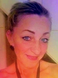 Judit sv&eacute;dmassz&aacute;zs &Uacute;jpesten